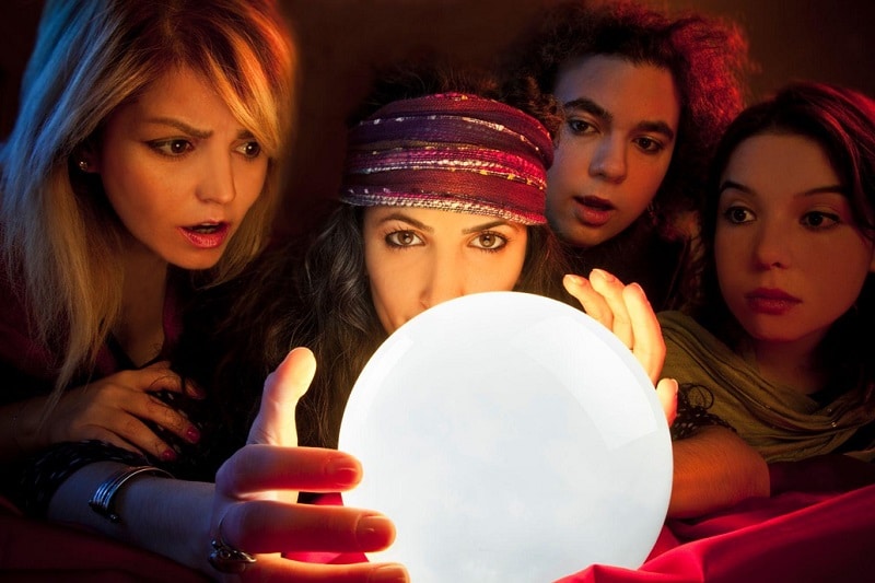 art divinatoire boule de cristal